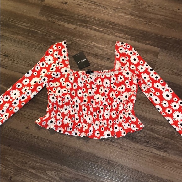 •NWT• F21 Long Sleeve Ruffle Crop Top - Picture 2 of 6